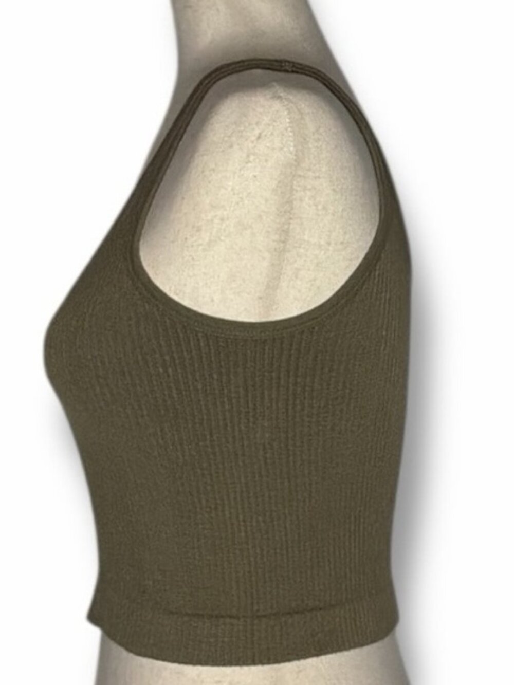 Tank Top Size Medium - Picture 2 of 3